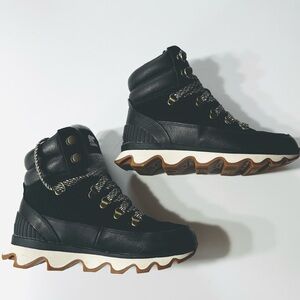 Sorel Kinetic Conquest Boots